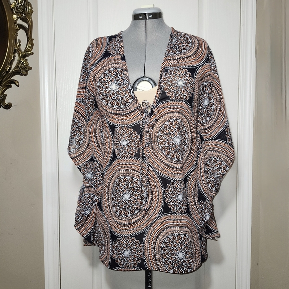 Banana Republic tunic top with flared sleeves and tie waist size small - Picture 3 of 9